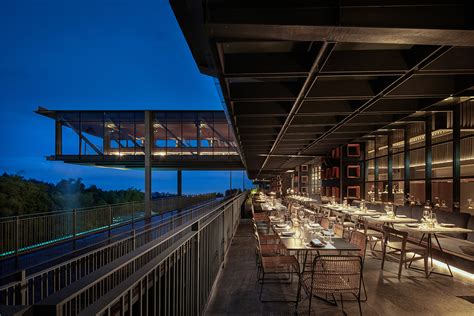 MONOMONO Restaurant .